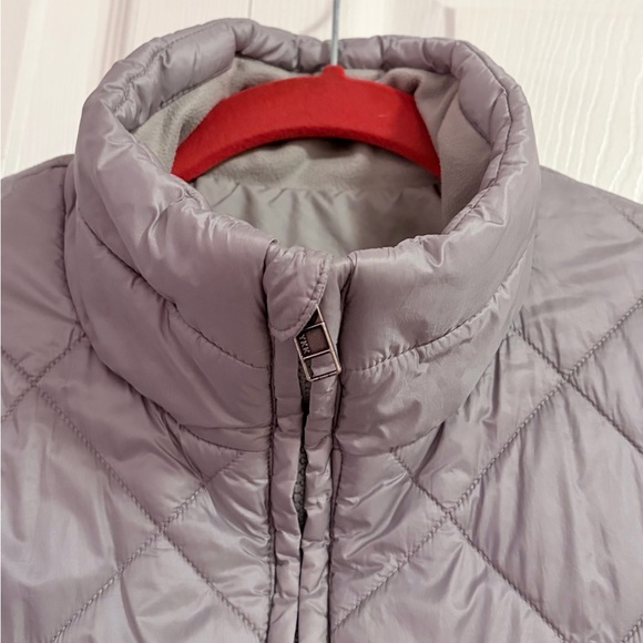 Patagonia Women's Radalie Insulated Parka Jacket Light Silver Gray size Medium - Picture 7 of 14